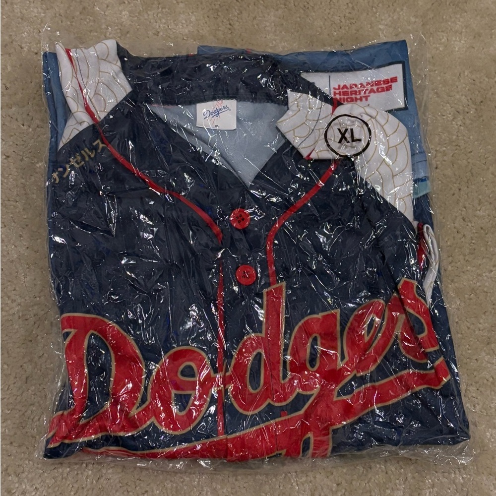 Unisex Dodgers Japan Night Jersey - Picture 5 of 6